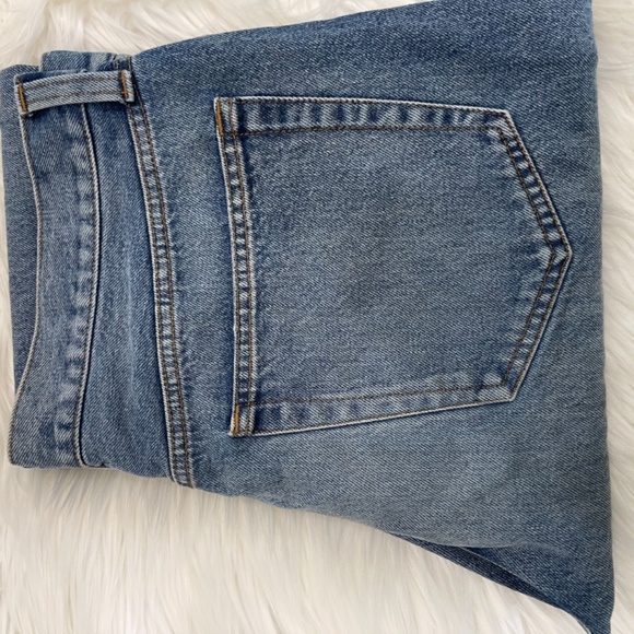 Balenciaga - Picture 3 of 6